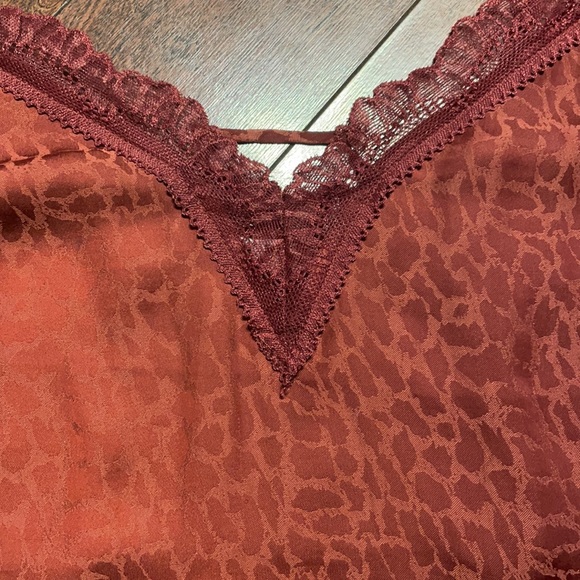 Brand New Dex Cami - Picture 2 of 5